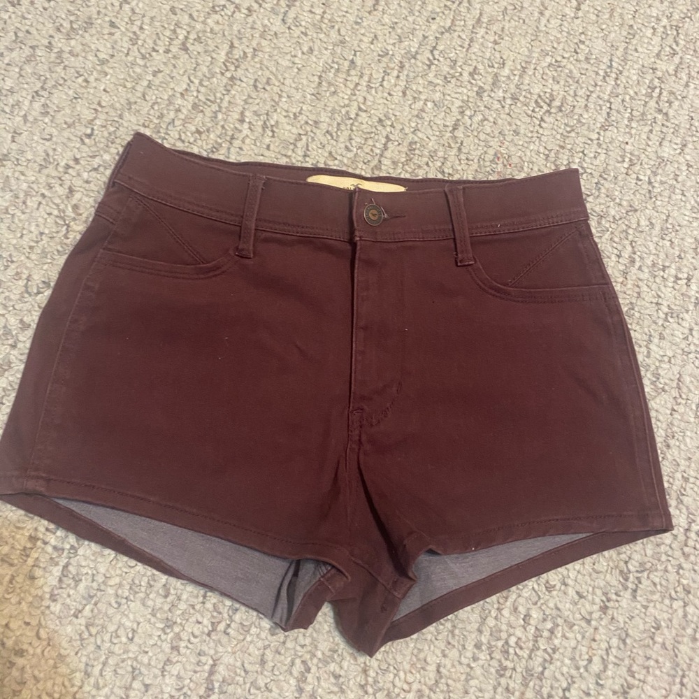 Hollister maroon chino style shorts size 5